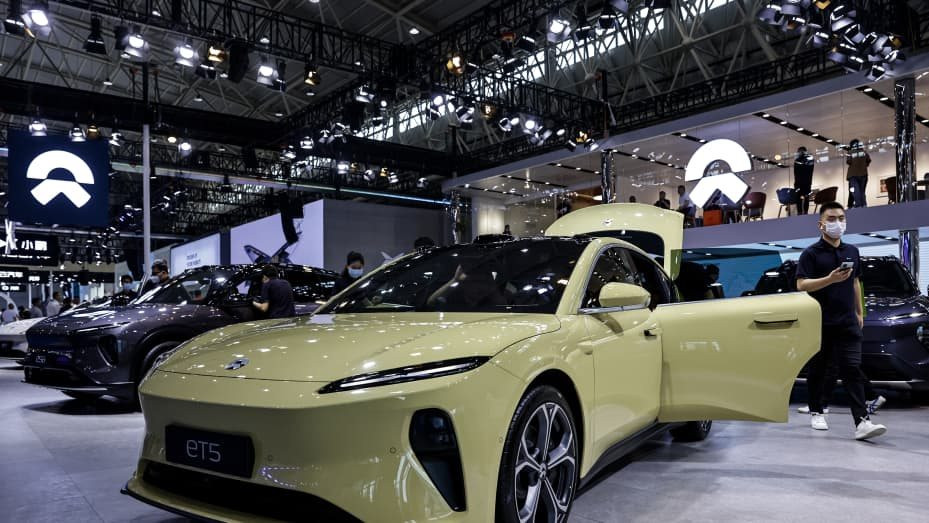Nhiều gã khổng lồ ngành ô tô muốn theo gót các công ty Trung Quốc chế tạo xe điện giá rẻ? - Ảnh 1.