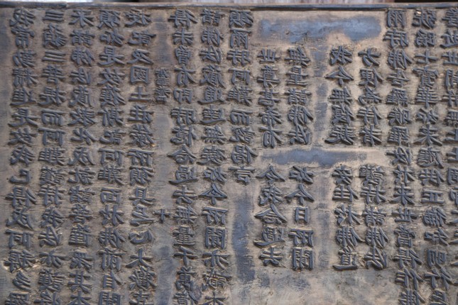Ngôi chùa ở Nghệ An lưu giữ hơn 200 bản khắc kinh mộc cổ - Ảnh 10.