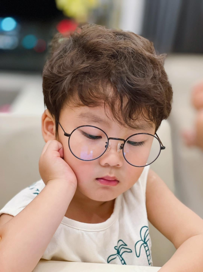 Hoà Minzy khoe ảnh hiếm con trai lúc 15 ngày tuổi, hiện tại lớn phổng phao thấy rõ - Ảnh 7.