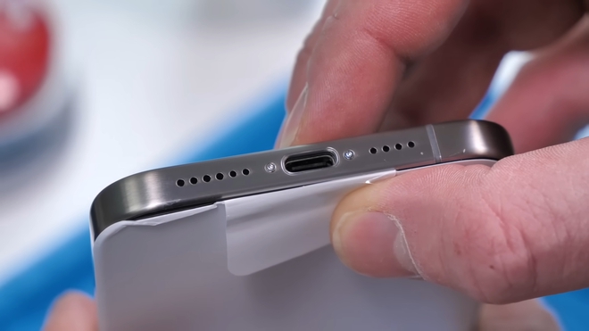 iPhone 15 Pro Max giá 5 triệu đồng: Giống bản 35 triệu đến 90%, một chi tiết giúp phân biệt để không bị hớ - Ảnh 6.