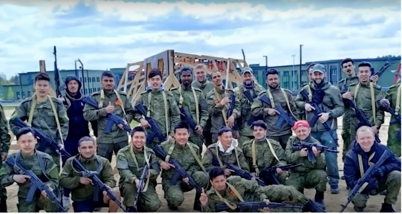 Hàng trăm chiến binh Gurkha khét tiếng đang chiến đấu cho Nga ở Ukraine là ai? - Ảnh 1.