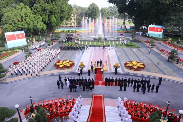 Tổng Bí thư Nguyễn Phú Trọng chủ trì lễ đón Tổng Bí thư, Chủ tịch Trung Quốc Tập Cận Bình - Ảnh 16.