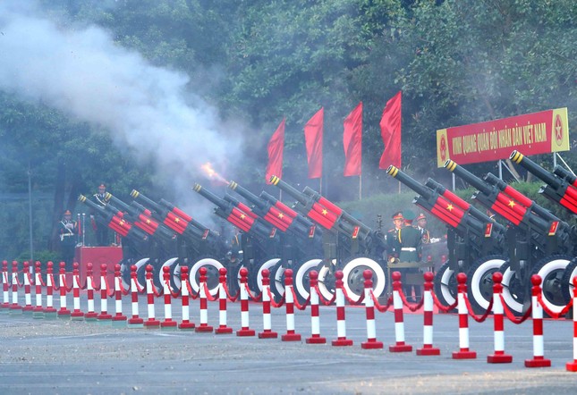Tổng Bí thư Nguyễn Phú Trọng chủ trì lễ đón Tổng Bí thư, Chủ tịch Trung Quốc Tập Cận Bình - Ảnh 8. Tổng Bí thư Nguyễn Phú Trọng chủ trì lễ đón Tổng Bí thư, Chủ tịch Trung Quốc Tập Cận Bình - Ảnh 8.