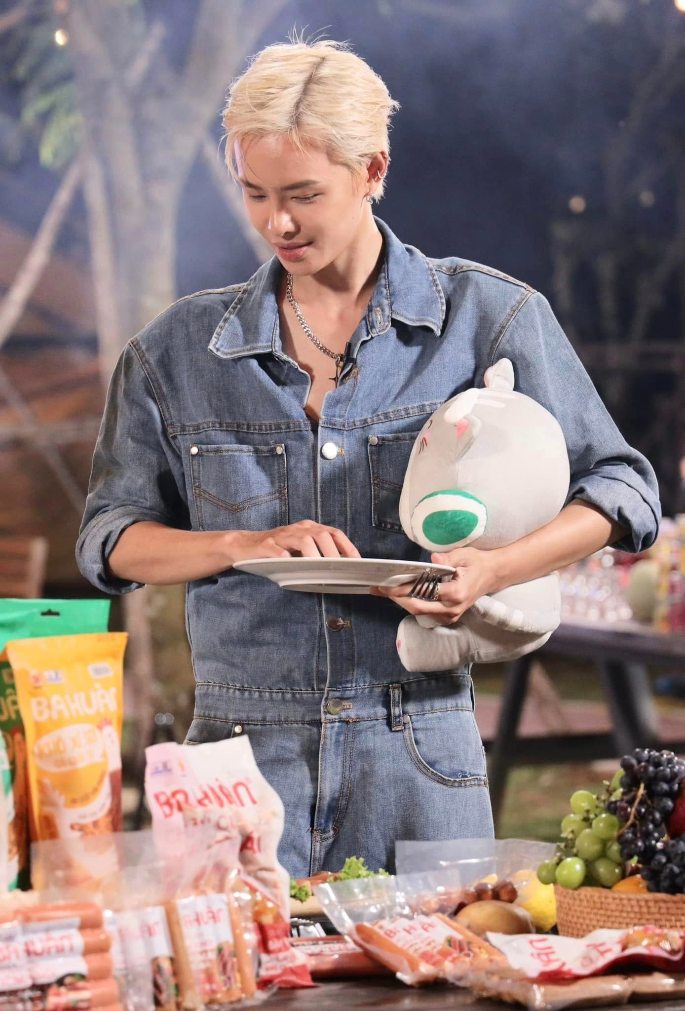 Chị đẹp bị khán giả ghét nhất ở show Đạp gió bản Việt - Ảnh 4.