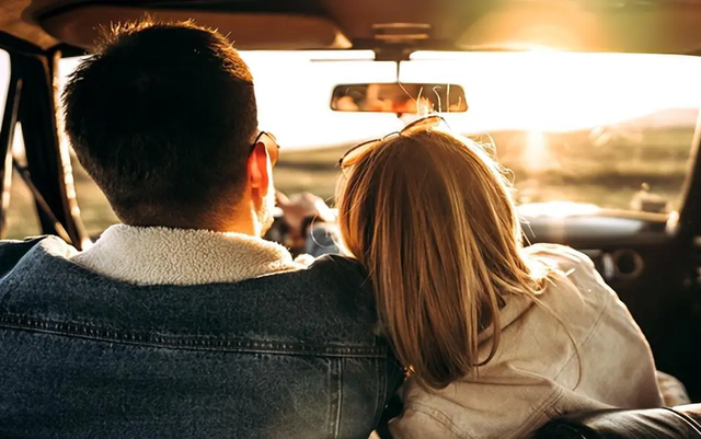 Bạn có hối hận khi lấy người chồng hiện tại? – 2 cô gái nghẹn ngào tiết lộ sốc - Ảnh 2. Bạn có hối hận khi lấy người chồng hiện tại? – 2 cô gái nghẹn ngào tiết lộ sốc - Ảnh 2.