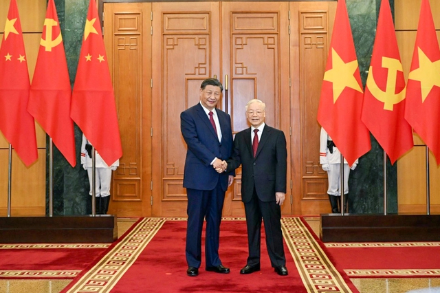 Việt Nam coi phát triển quan hệ với Trung Quốc là ưu tiên hàng đầu - Ảnh 1. Việt Nam coi phát triển quan hệ với Trung Quốc là ưu tiên hàng đầu - Ảnh 1.