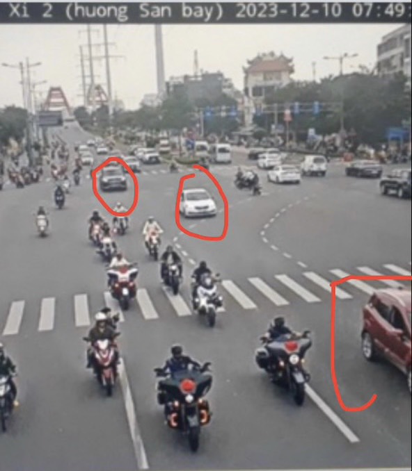 CSGT đang truy tìm đoàn mô tô Harley khoe mẽ trên cầu Bình Lợi - Ảnh 1.