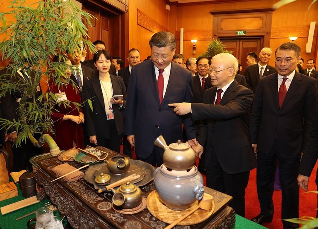 Tổng Bí thư Nguyễn Phú Trọng mời Tổng Bí thư, Chủ tịch Tập Cận Bình thưởng thức 3 loại trà - Ảnh 1.