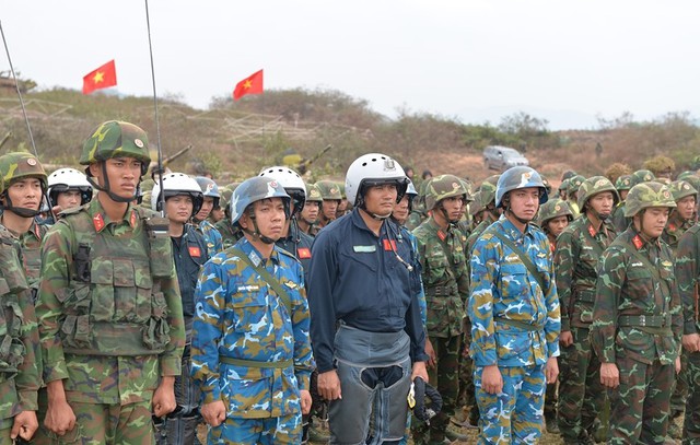 QUÂN ĐOÀN 12 - Quân đoàn tinh, gọn mạnh đầu tiên chuẩn bị diễn tập chiến thuật, bắn đạn thật - Ảnh 8.