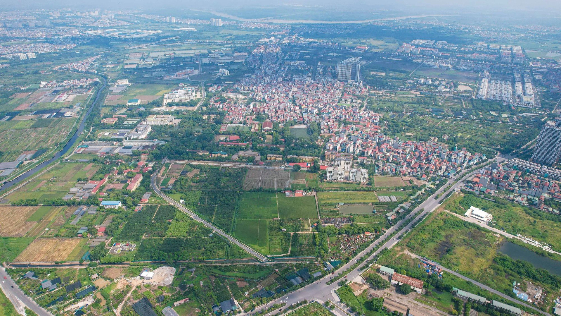 Huyện ngoại thành Hà Nội sắp lên quận, một phần được điều chỉnh thành đô thị trung tâm mới của Thủ đô - Ảnh 2. Huyện ngoại thành Hà Nội sắp lên quận, một phần được điều chỉnh thành đô thị trung tâm mới của Thủ đô - Ảnh 2.