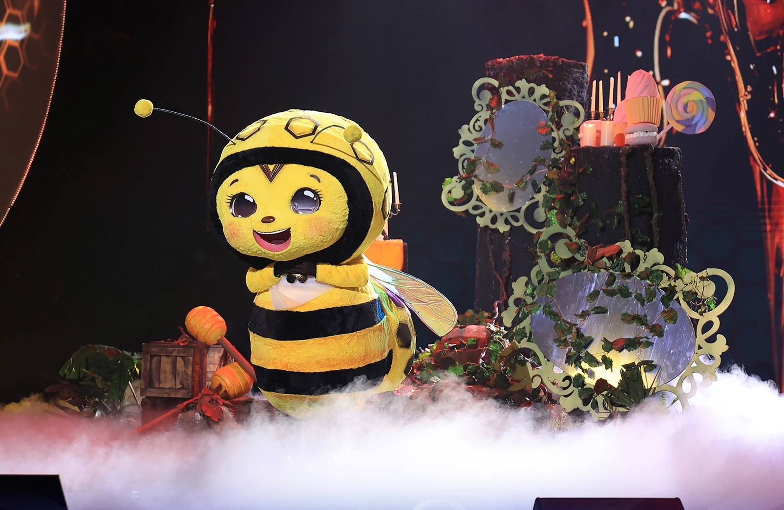 Danh tính Ong Bây Bi ở Ca sĩ mặt nạ 2023 - Ảnh 4.