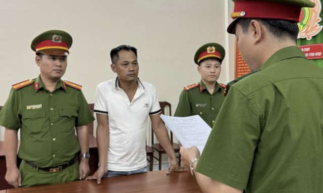 Công an TP HCM bắt ông trùm Bùi Văn Tân - Ảnh 1.