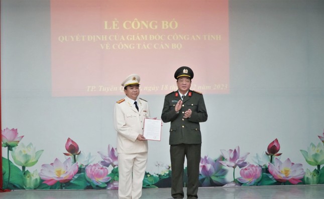 Công bố quyết định của Giám đốc Công an tỉnh Tuyên Quang về công tác cán bộ - Ảnh 2.