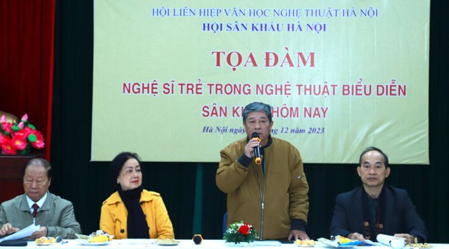 Nghệ sĩ Việt thi nhiều, bội thu huy chương nên dễ dàng đạt được danh hiệu NSƯT, NSND - Ảnh 1.