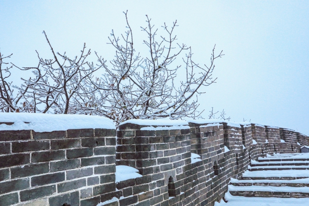  Chùm ảnh: Giá lạnh cực độ, Vạn Lý Trường Thành và Cố Cung tạo nên cảnh tượng tuyết phủ đẹp như tranh vẽ - Ảnh 4.