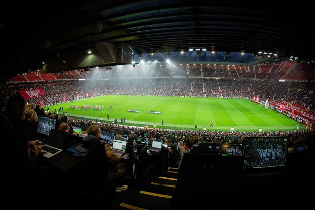 Old Trafford lại dính phốt, MU bị điều tra an toàn thực phẩm - Ảnh 1.