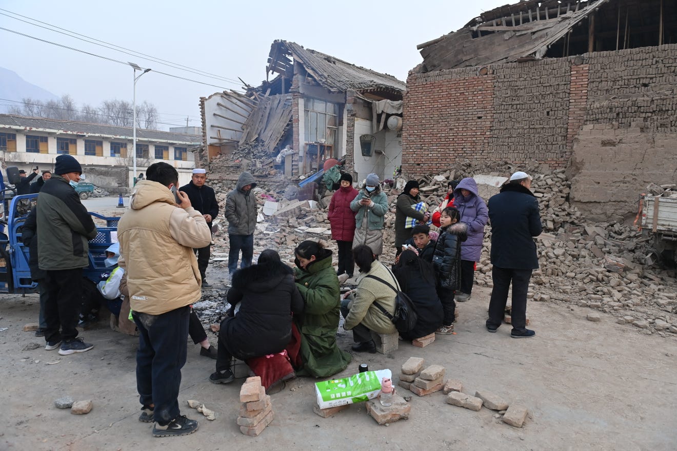 Toàn cảnh thảm họa động đất tại Trung Quốc: Rung chuyển tỉnh Cam Túc dưới cái lạnh -14 độ, ít nhất 831 người thương vong- Ảnh 5.