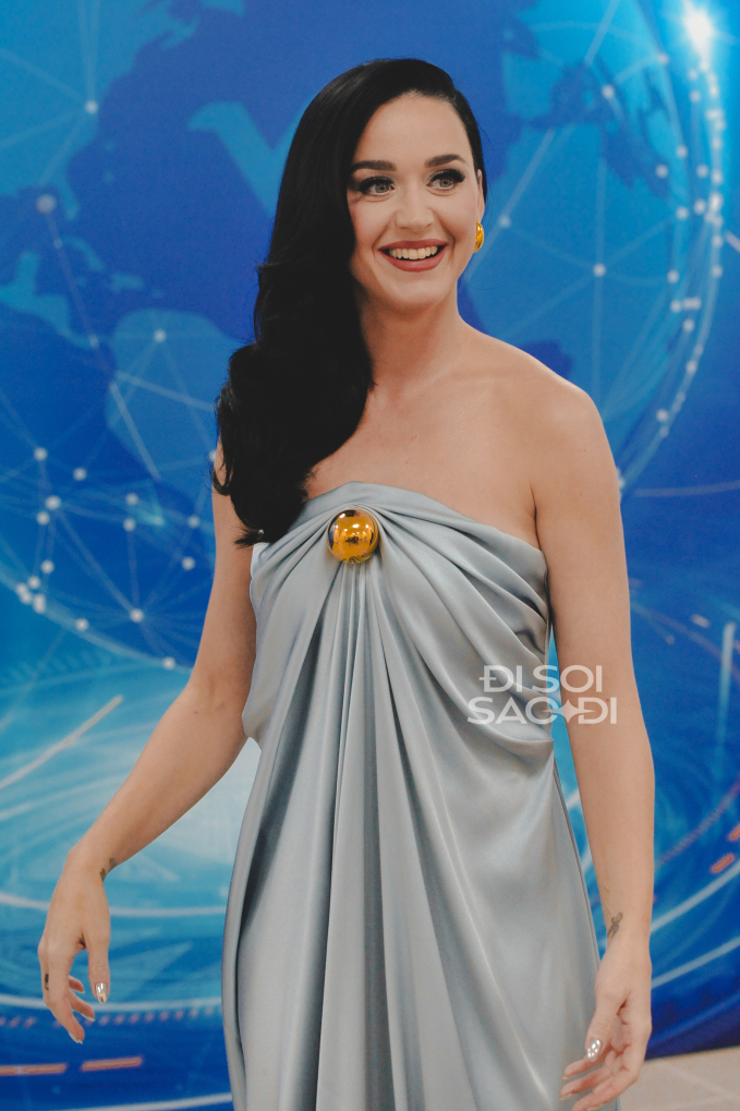 Trọn bộ ảnh HD cận cảnh nhan sắc siêu sao Katy Perry ở lễ trao giải VinFuture 2023: Nét đẹp cổ điển mãn nhãn, nhưng sáng nhất là nụ cười!- Ảnh 3.