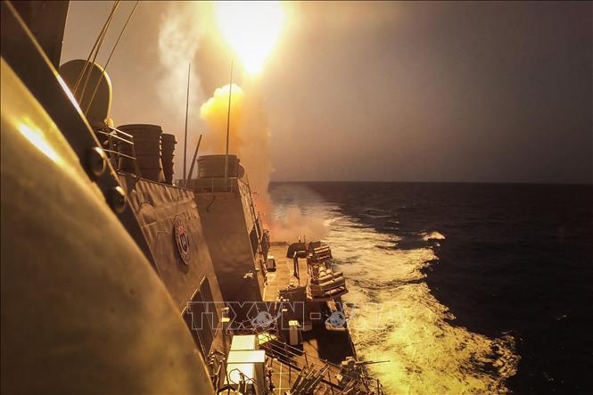 Các tàu chiến Mỹ đối phó ra sao với lực lượng Houthi trên Biển Đỏ?- Ảnh 2.