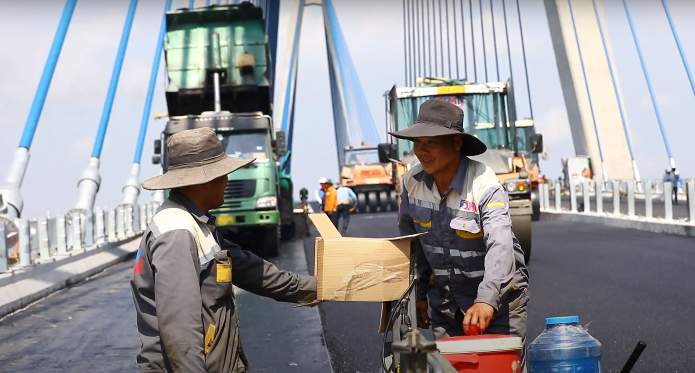 Ngắm cây cầu hơn 5.000 tỷ 'made by Vietnam 100%' trước ngày về đích: Tự hào nội lực kỹ sư Việt- Ảnh 7.