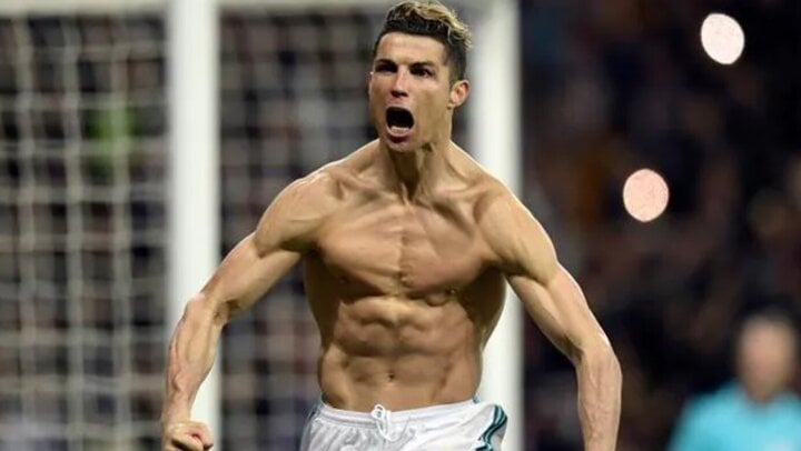 Cơ bắp cực khủng của sao bóng đá: Ronaldo vẫn thua đồng nghiệp vô danh- Ảnh 1.