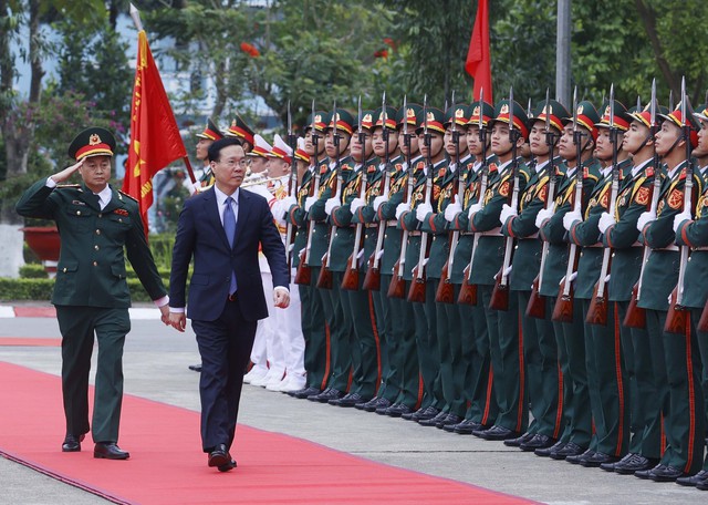 Nữ chiến sĩ Lữ đoàn K3 biểu diễn võ thuật dũng mãnh: Niềm tự hào của tình báo quốc phòng- Ảnh 1.