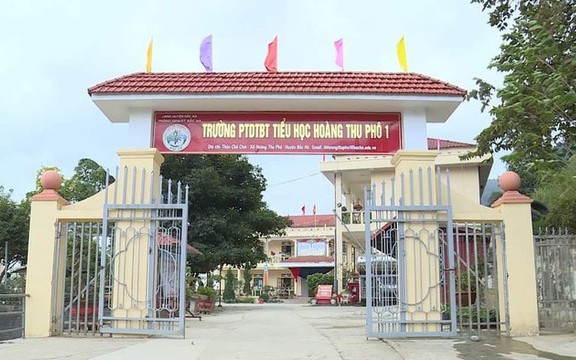 Vụ việc 11 học sinh ăn 2 gói mì tôm chan cơm có tính chất phức tạp, công an vào cuộc điều tra- Ảnh 3.