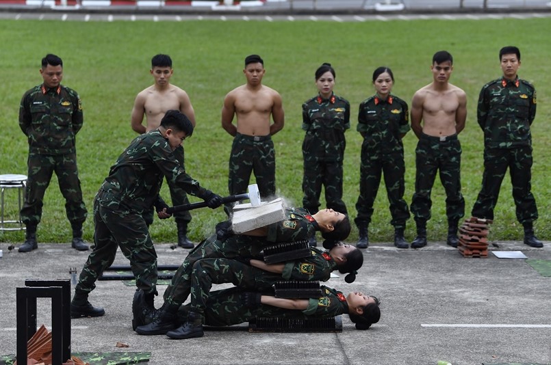 Chủ tịch nước Võ Văn Thưởng thăm Lữ đoàn đặc nhiệm K3 - đơn vị tình báo hành động chủ công của Tổng cục II- Ảnh 8.