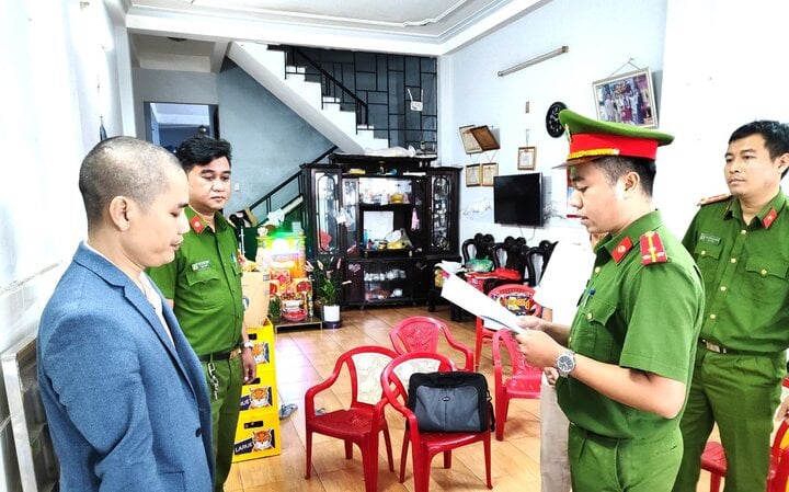 Cựu Chủ tịch quận ở Đà Nẵng nhận hối lộ: Khởi tố thêm cán bộ, chủ doanh nghiệp- Ảnh 2.