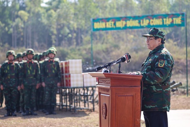 Thủ tướng Chính phủ: Quân đoàn 12 xứng đáng là đơn vị chủ lực cơ động chiến lược của QĐND Việt Nam- Ảnh 4.