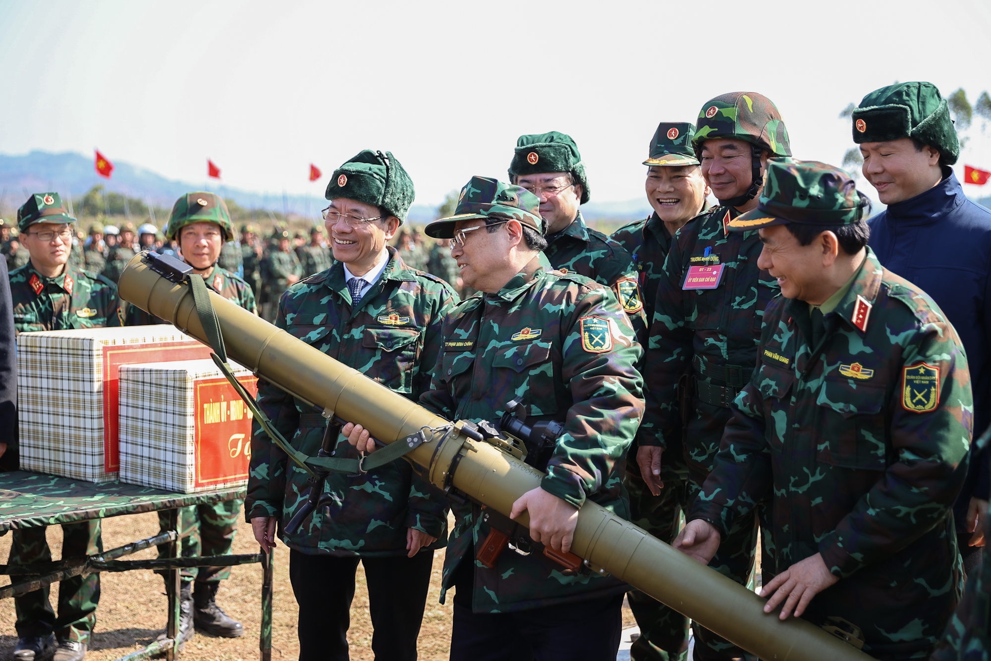 Thủ tướng Chính phủ: Quân đoàn 12 xứng đáng là đơn vị chủ lực cơ động chiến lược của QĐND Việt Nam- Ảnh 10.