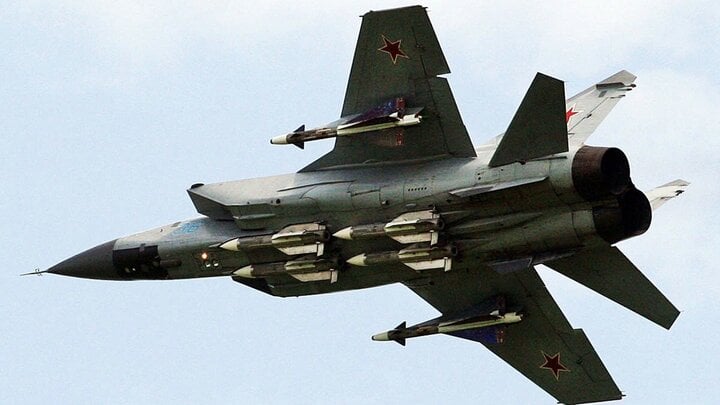 MiG-31 Nga bắn hạ MiG-29 Ukraine bằng tên lửa R-37M- Ảnh 2.
