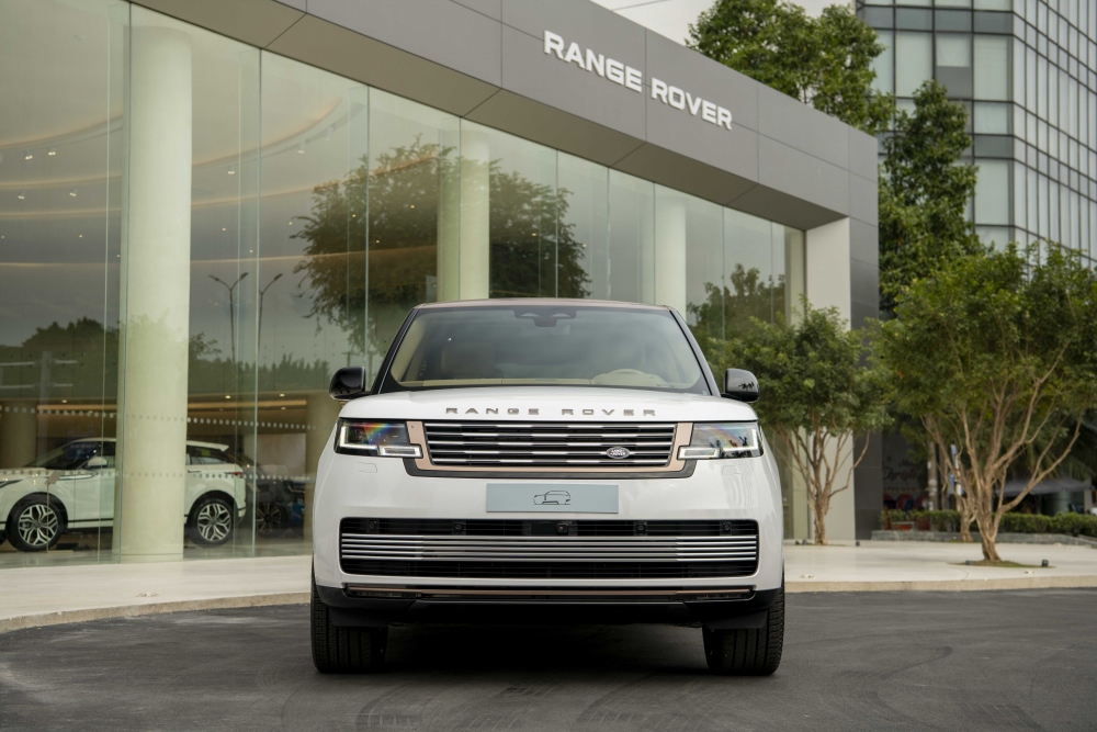 Cận cảnh mẫu xe Range Rover SV vừa ra mắt tại Việt Nam giá hơn 25 tỷ đồng- Ảnh 2.