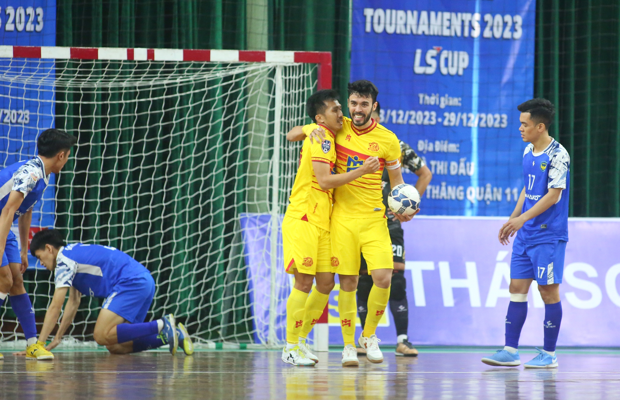 Thắng Sahako, CLB futsal Thái Lan vào bán kết- Ảnh 1.