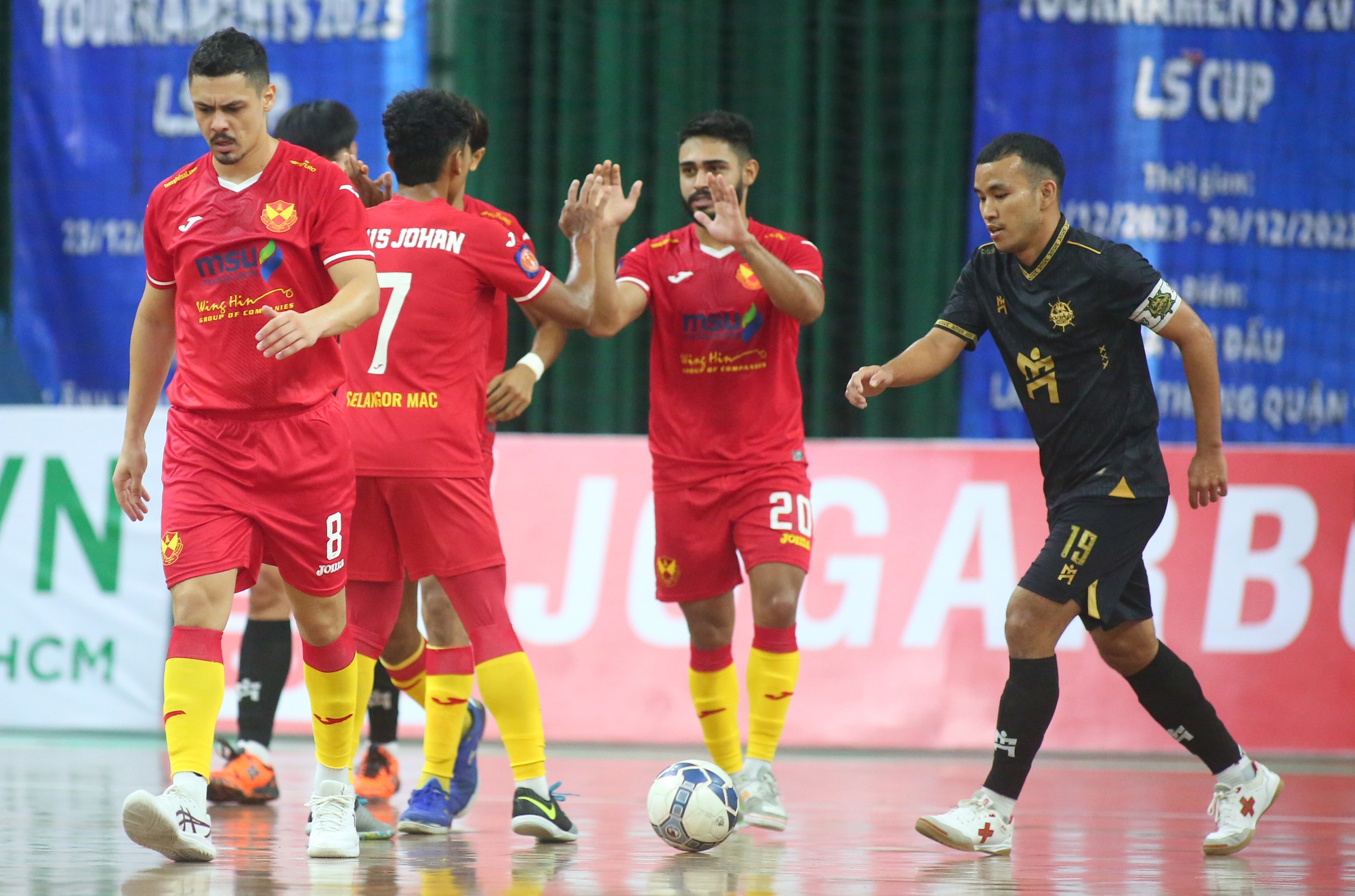 Thắng Sahako, CLB futsal Thái Lan vào bán kết- Ảnh 2.