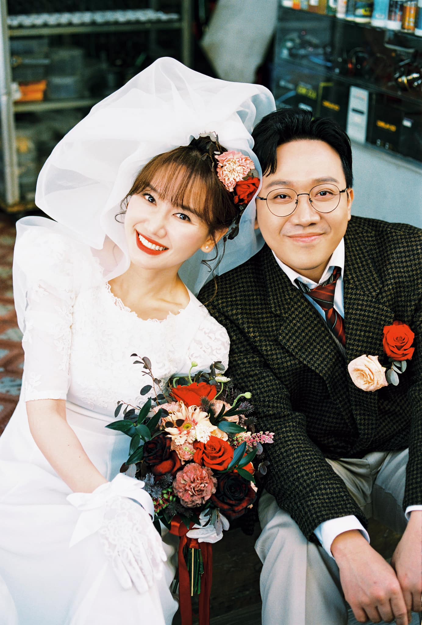 Hari Won tung ảnh bộ ảnh cưới đặc biệt, Trấn Thành: "8 năm yêu em, 7 năm làm chồng em, 6 làm osin của em!"- Ảnh 1.