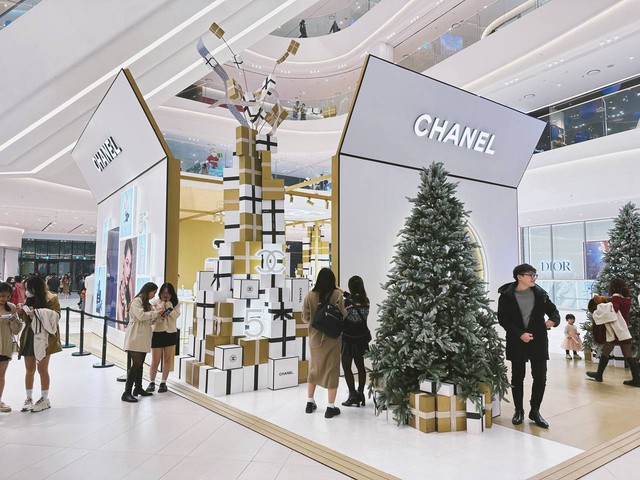 Lotte Mall Hồ Tây nhộn nhịp trong mùa Noel đầu tiên, trai xinh gái đẹp rủ nhau tới check-in rần rần- Ảnh 11.