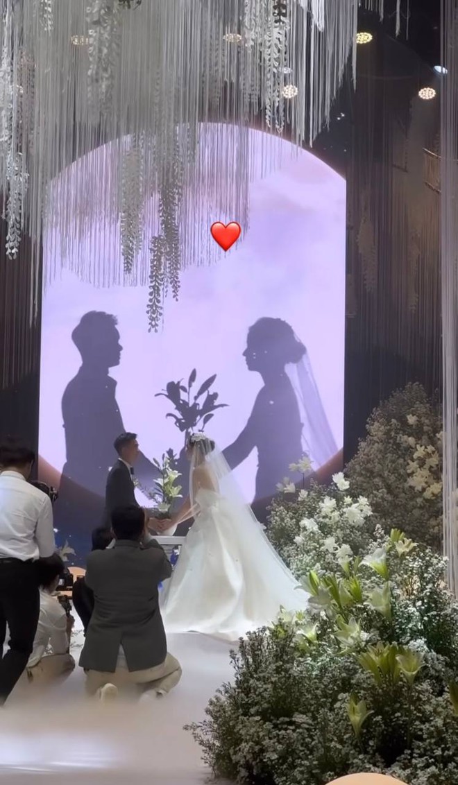 Cô dâu hot nhất MXH vừa tổ chức đám cưới tại resort ở Đà Nẵng: Choáng ngợp với quy mô, chú rể quẩy cực sung- Ảnh 8.