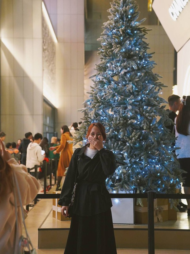 Lotte Mall Hồ Tây nhộn nhịp trong mùa Noel đầu tiên, trai xinh gái đẹp rủ nhau tới check-in rần rần- Ảnh 8.
