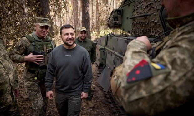 Tổng thống Ukraine Zelensky khoe việc bắn hạ máy bay Nga trong bài phát biểu Giáng sinh- Ảnh 1.