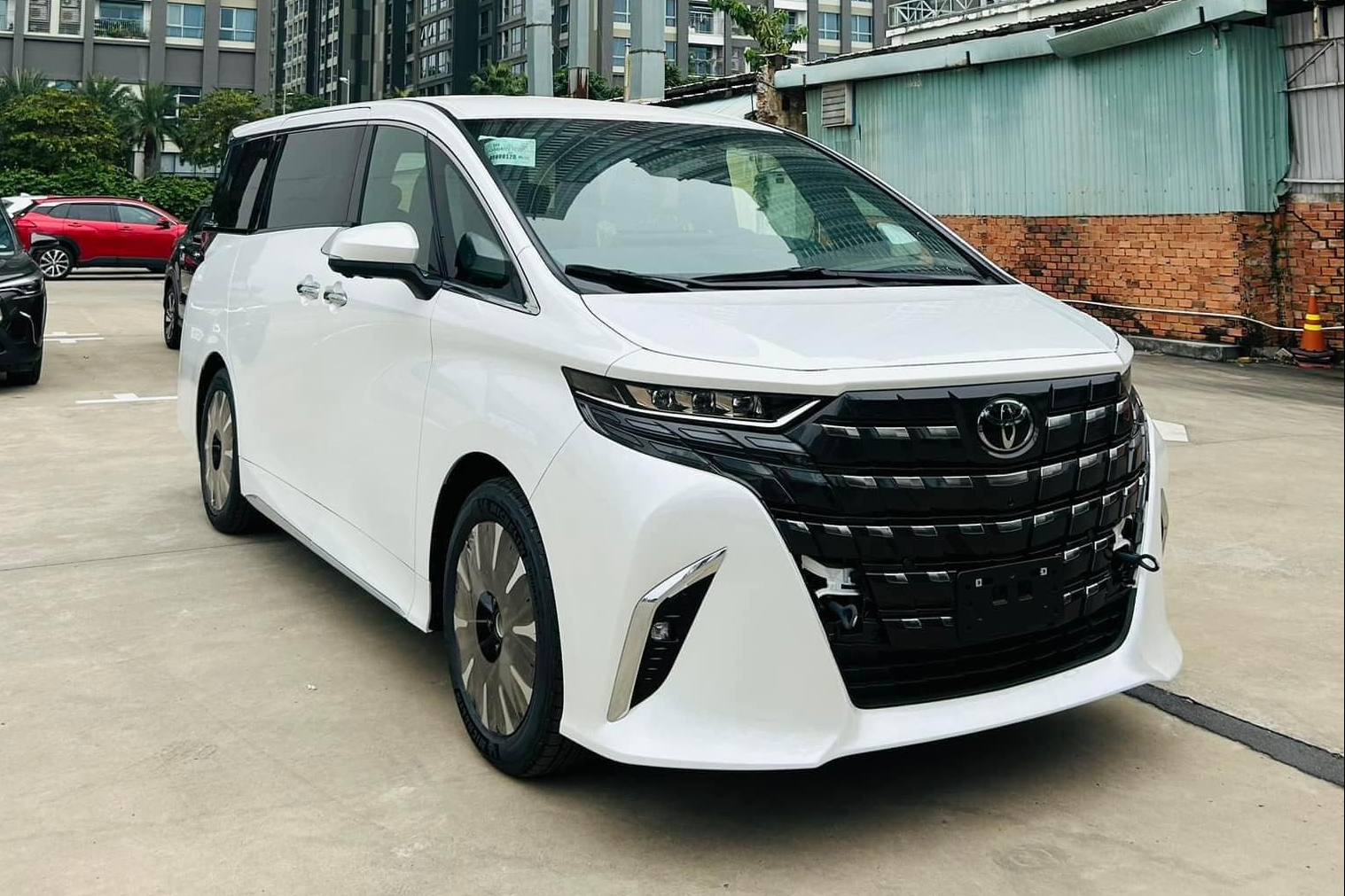 Loạt xe hybrid ra mắt Việt Nam năm 2023: Chủ yếu là SUV, nhiều mẫu giảm giá cả trăm triệu dù vừa mở bán- Ảnh 6.
