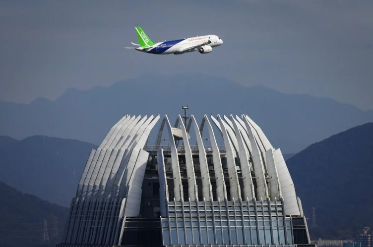 'Thời tới cản không kịp' với máy bay 'made in China': Vừa nhận đơn hàng khủng lại bán được giá hời, tăng tốc cạnh tranh Boeing, Airbus trên thị trường Trung Quốc- Ảnh 2.