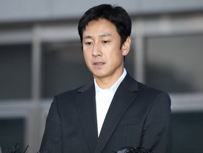 Từ cái chết gây sốc của Lee Sun Kyun: Bê bối ma túy càn quét làng giải trí Hàn- Ảnh 1.