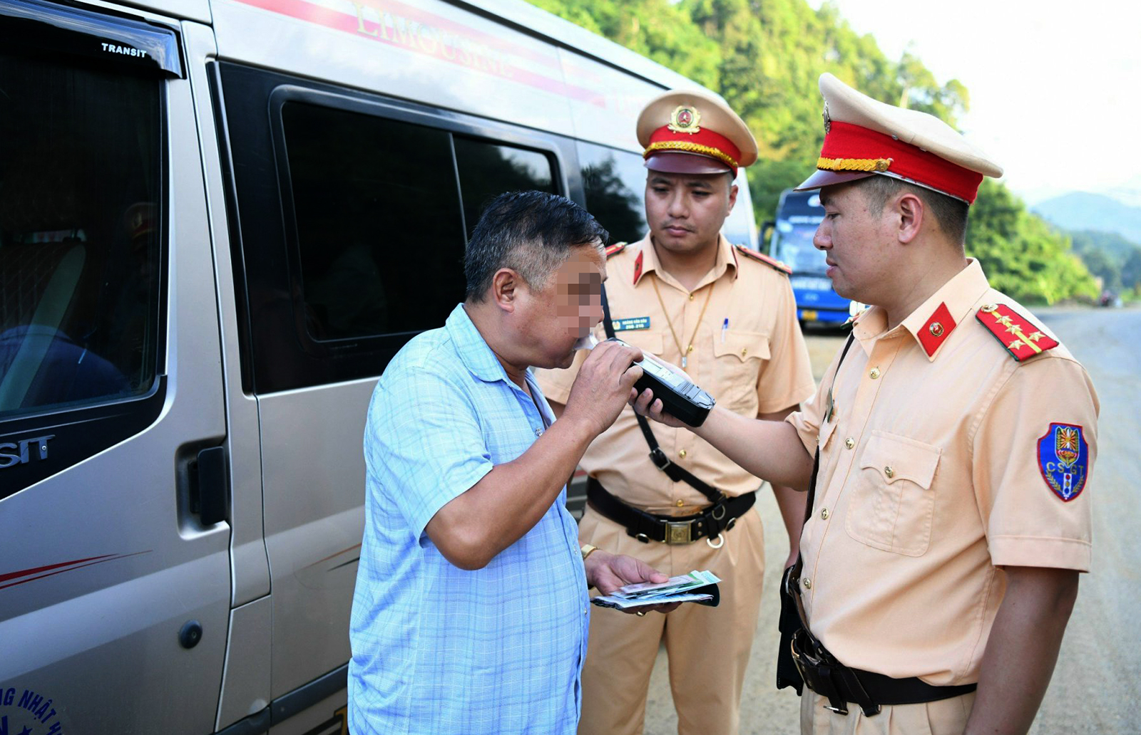 CSGT xử phạt hơn 770.000 tài xế vi phạm nồng độ cồn năm 2023, cao hơn 3 ...