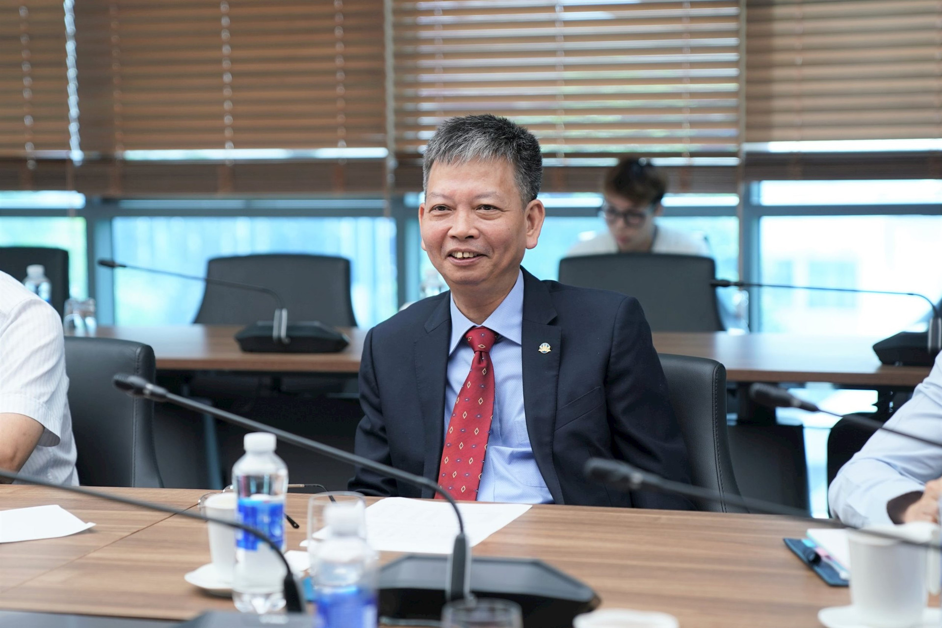 Vietnam Airlines miễn nhiệm chức Phó Tổng giám đốc của 'công thần' gắn bó hơn 35 năm- Ảnh 2.