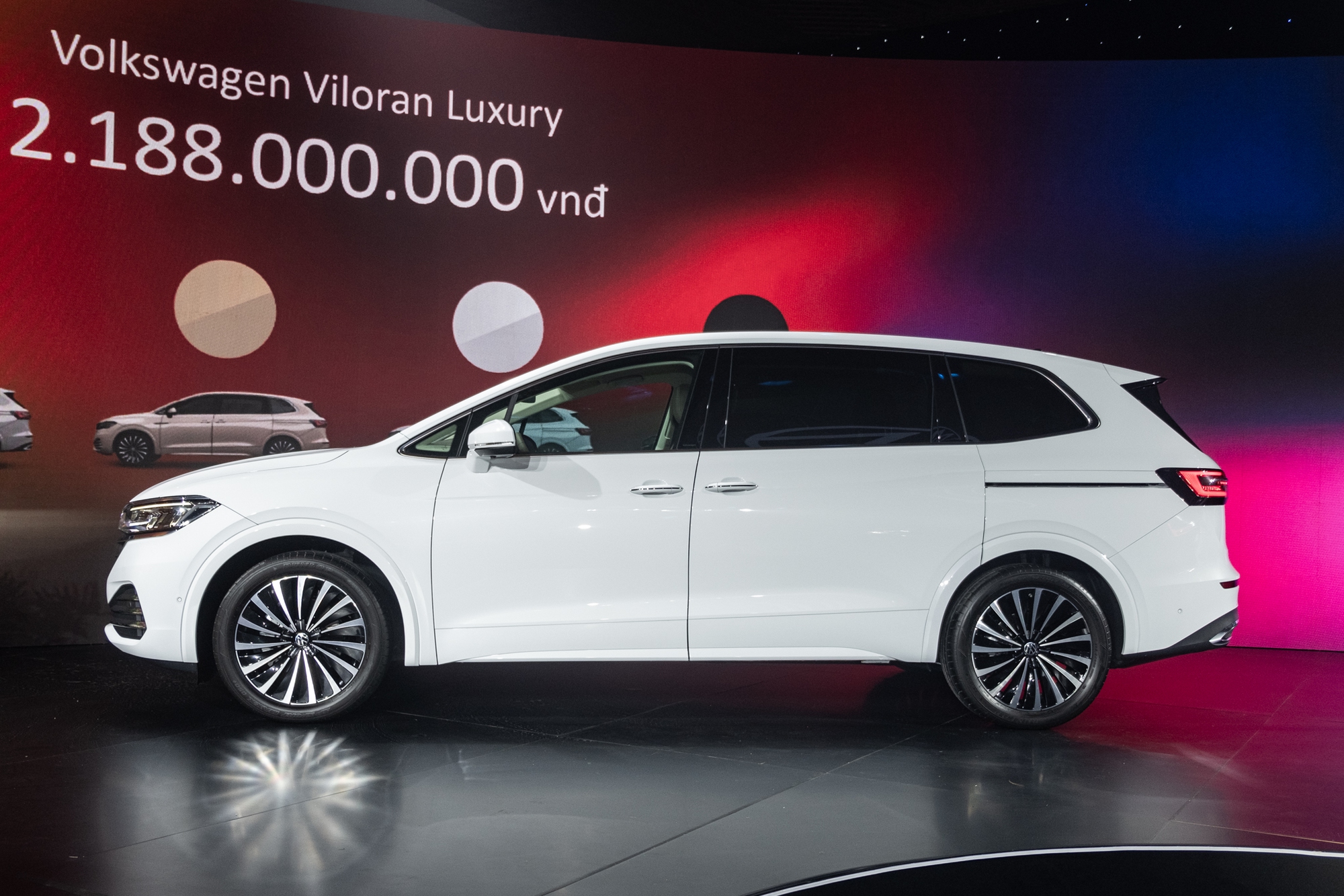 VW Viloran ra mắt Việt Nam: Giá từ gần 2 tỷ, nhiều trang bị tiện nghi vượt trội Carnival- Ảnh 3.