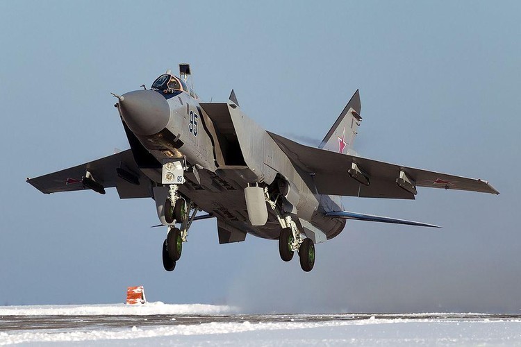 Báo chí Đức đánh giá tiềm năng tiêm kích đánh chặn MiG-31 của Nga- Ảnh 7.