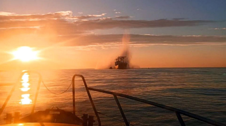 Ukraine nói tàu chở hàng đâm trúng thủy lôi ở Biển Đen- Ảnh 1.