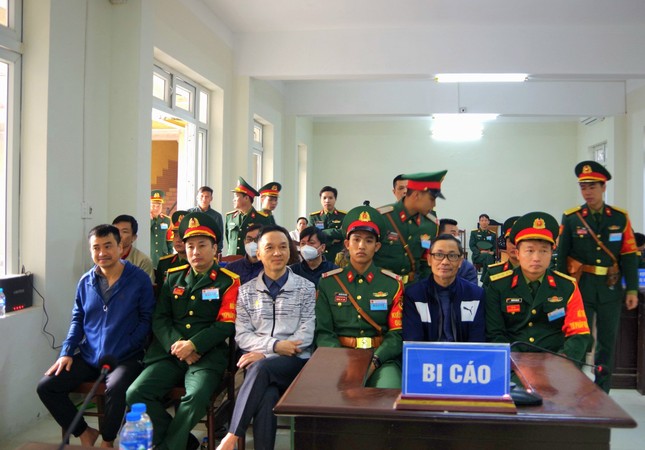 Tổng Giám đốc Việt Á Phan Quốc Việt nêu 'công trạng' chống dịch tại tòa- Ảnh 2.