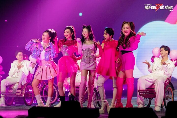 Diva Mỹ Linh: Tôi và ông xã Anh Quân giờ coi nhau như tình bạn - Ảnh 2.